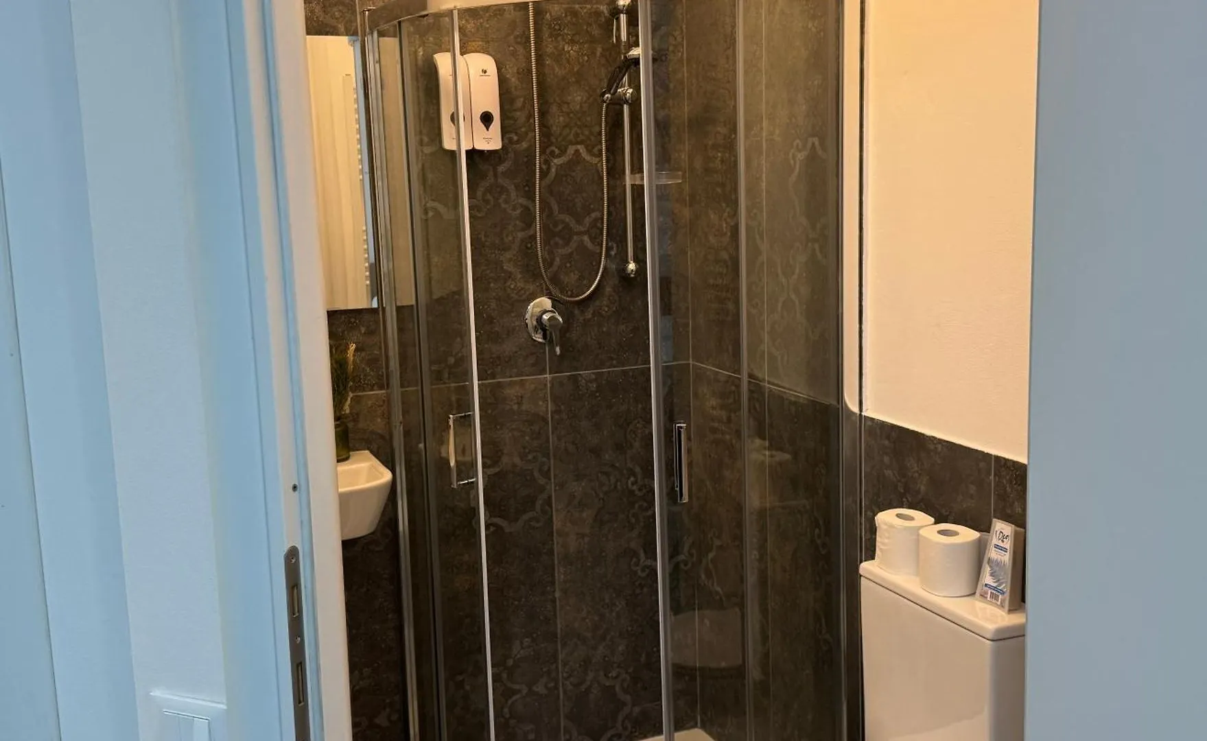 B&B Porta Aperta Pisa 0*,  Italien